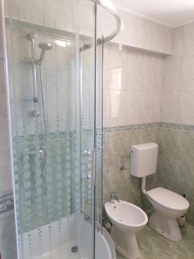 Apartment Maris Posedarje Bagian luar foto