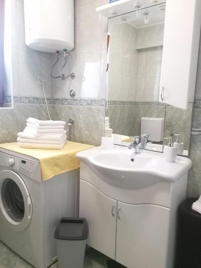 Apartment Maris Posedarje Bagian luar foto