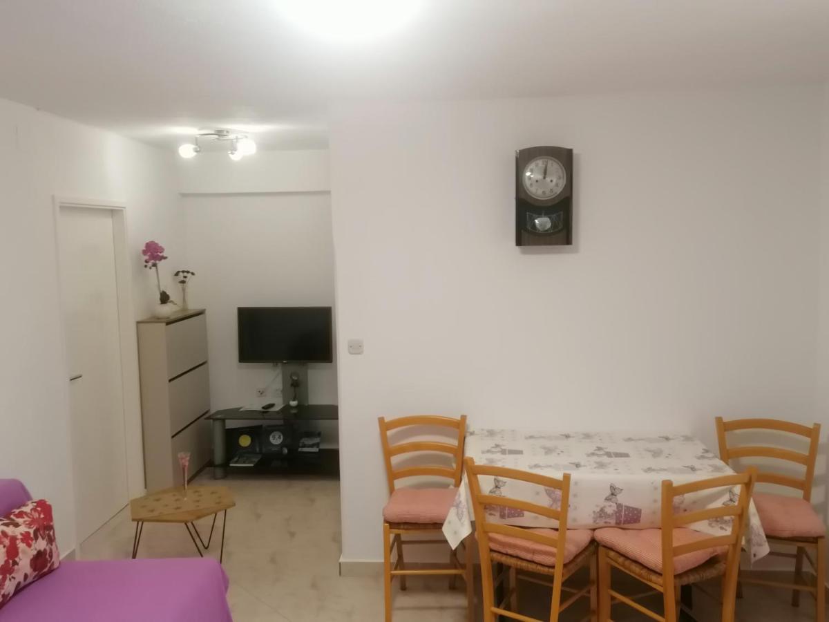 Apartment Maris Posedarje Bagian luar foto