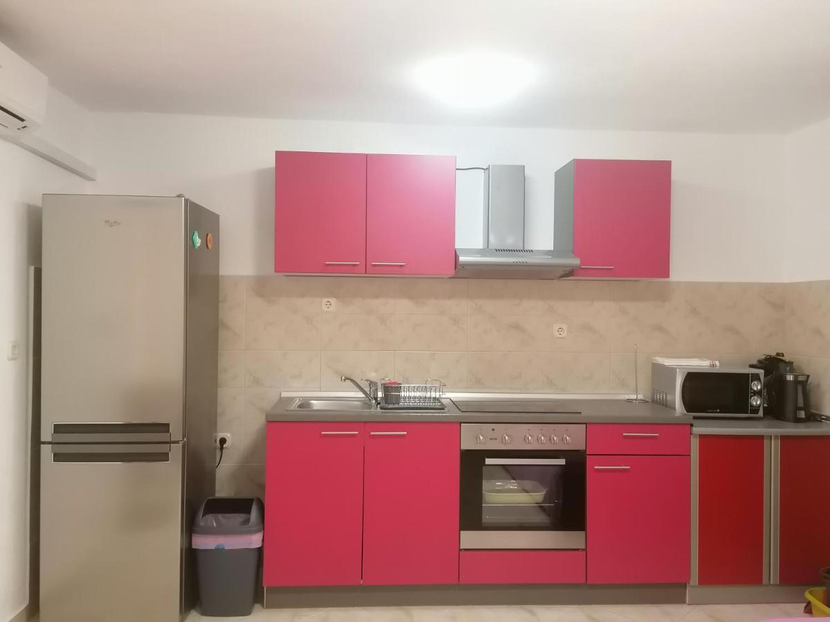 Apartment Maris Posedarje Bagian luar foto